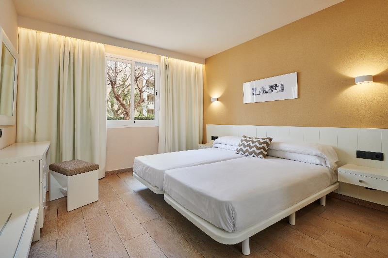 Protur Badia Park Aparthotel - Oda
