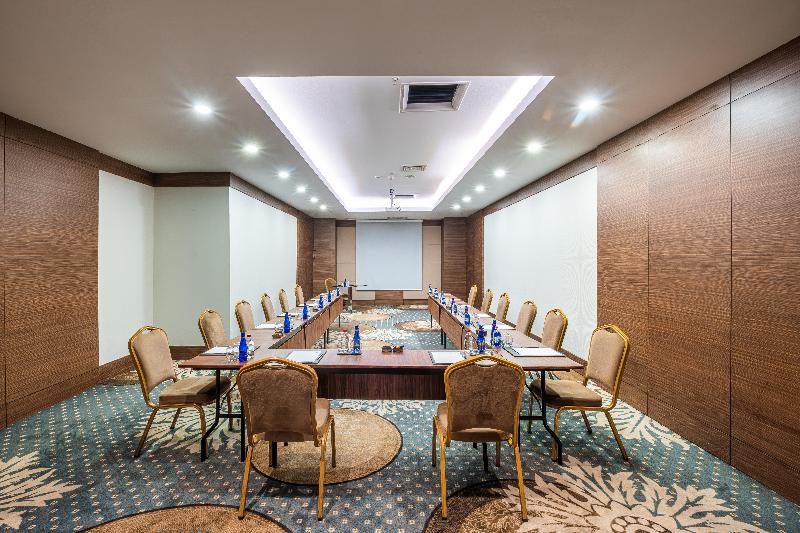 Holiday Inn ANKARA - ÇUKURAMBAR by IHG - Toplantı