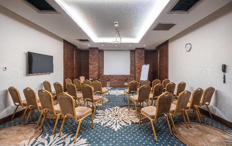 Holiday Inn ANKARA - ÇUKURAMBAR by IHG - Toplantı