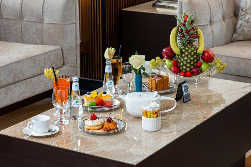 Madareem Crown Hotel - Oda