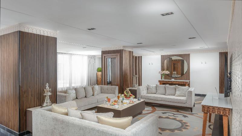 Madareem Crown Hotel - Oda