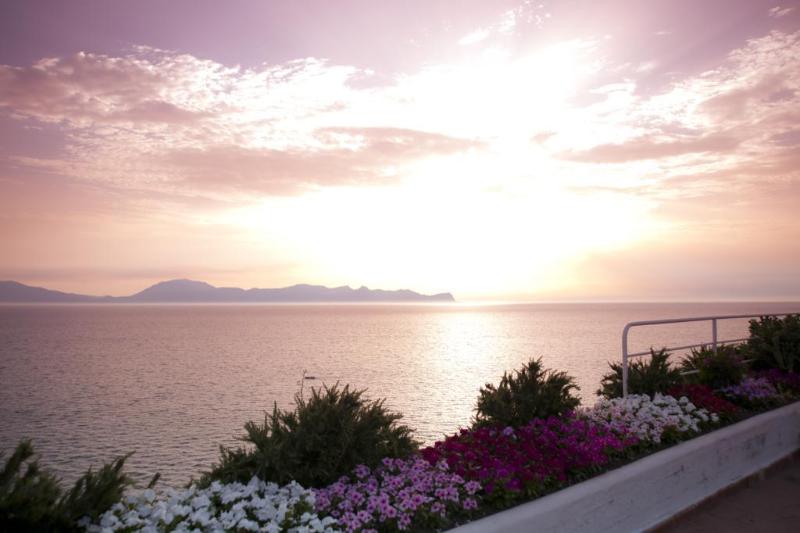 Perla del Golfo Hotel & Resort - Genel