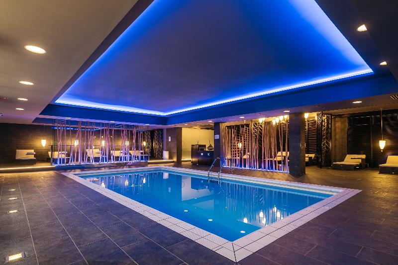 Hotel Aleksander Medical & SPA - Havuz