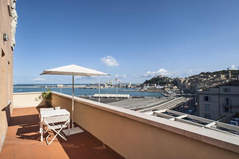 Seeport Hotel - Teras