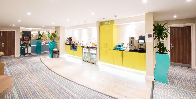 Holiday Inn Cardiff North - Lobi