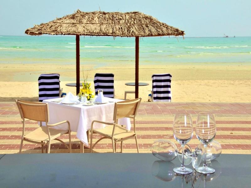 Dhafra Beach Hotel - Restoran