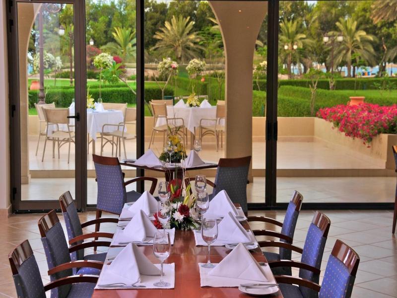 Dhafra Beach Hotel - Restoran