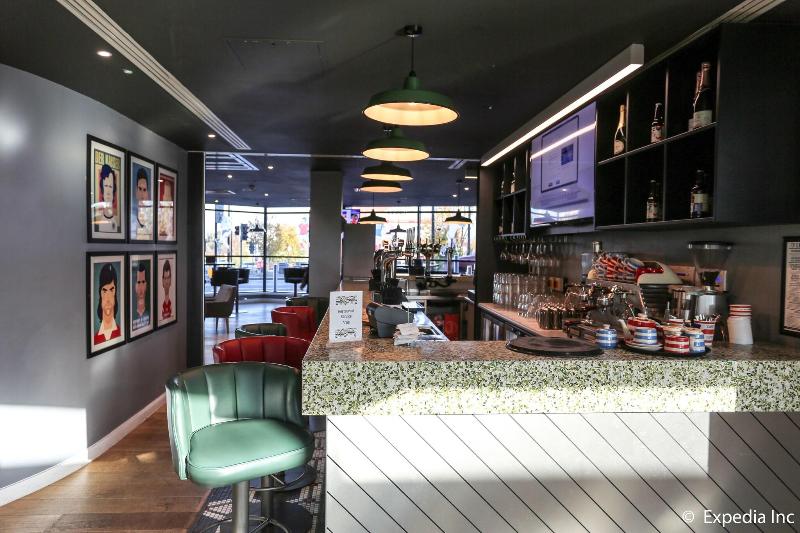Football, Old Trafford, a Tribute Portfolio Hotel - Bar