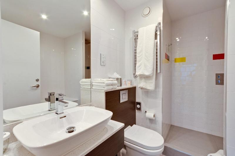 Football, Old Trafford, a Tribute Portfolio Hotel - Oda