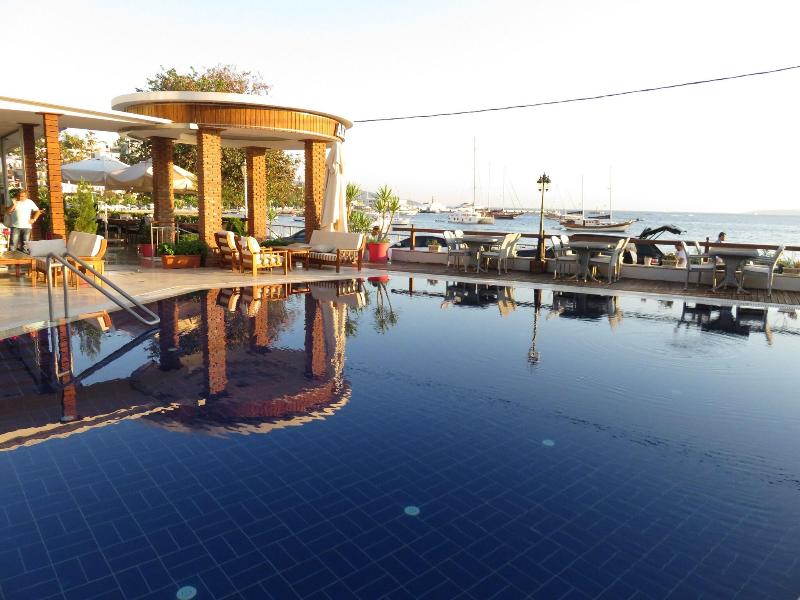 Akkan Beach Hotel - Bar