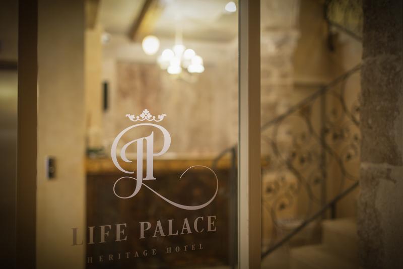 Heritage Hotel Life Palace - Lobi