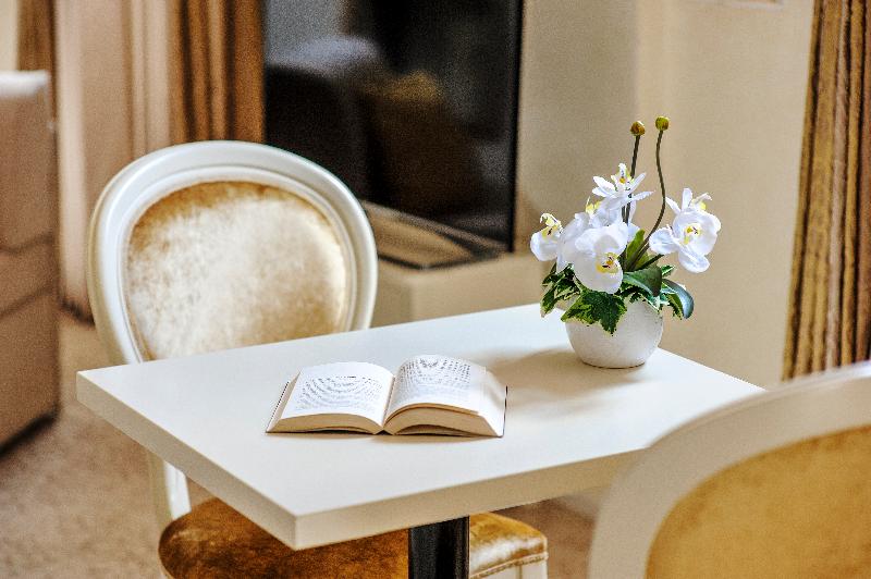 Heritage Hotel Life Palace - Oda