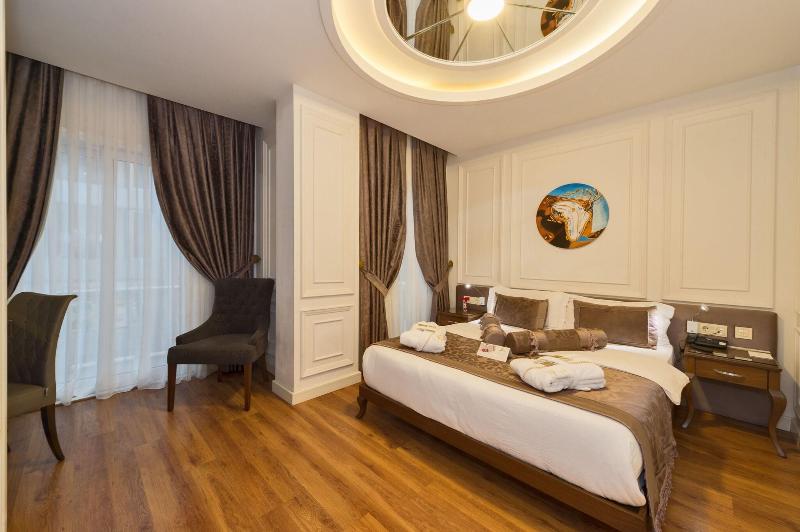 Darkmen Hotel - Genel