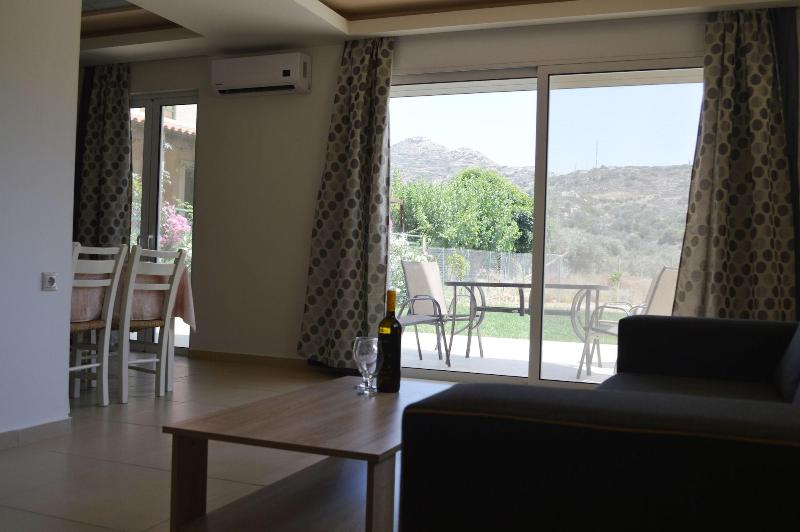 Matala Bay in Style Apartments - Oda