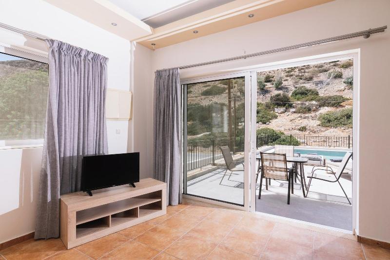 Matala Bay in Style Apartments - Oda