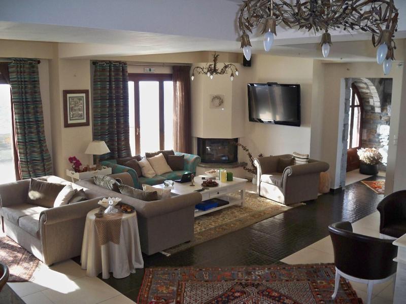 Porto Mani Suites - Lobi