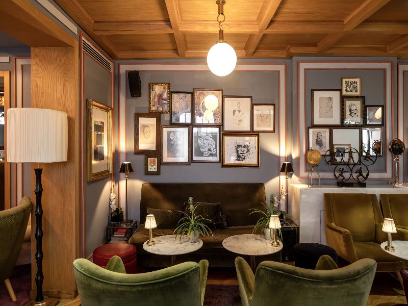 Browns Central Hotel - Bar