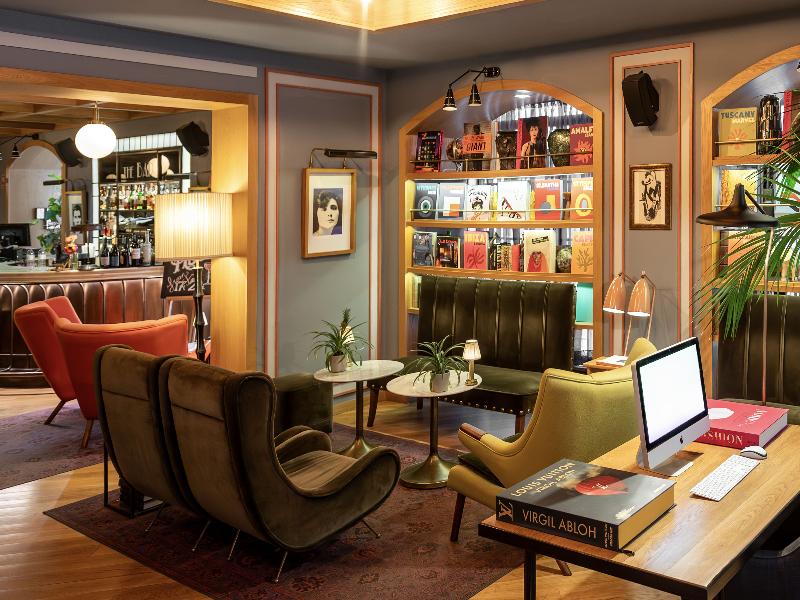Browns Central Hotel - Lobi
