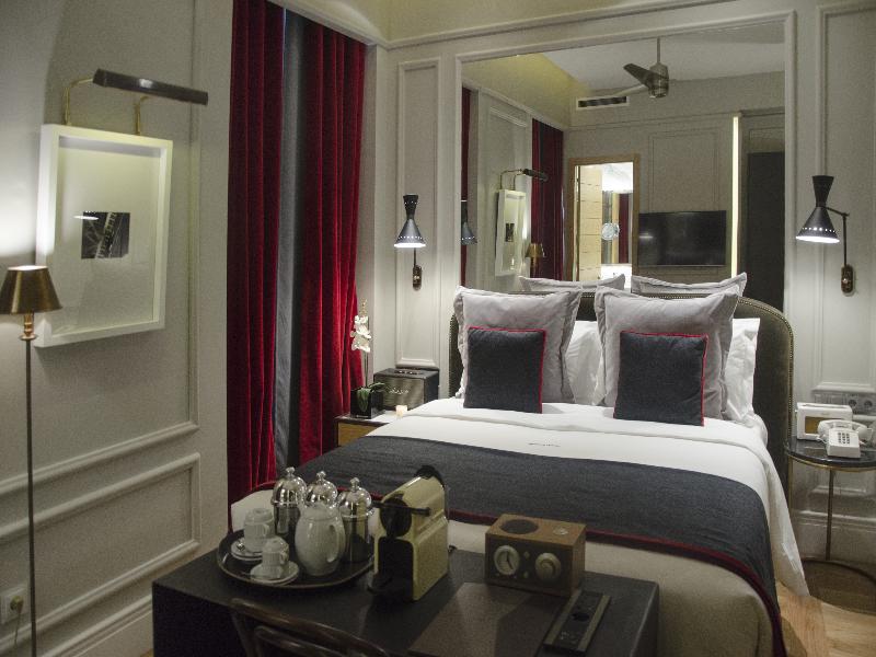 Browns Central Hotel - Oda