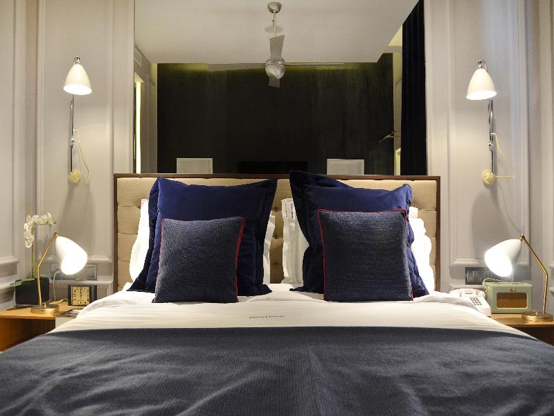 Browns Central Hotel - Oda