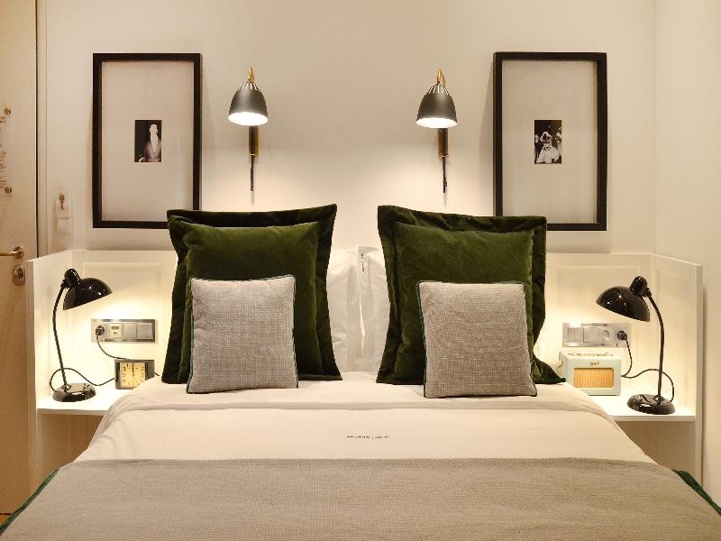 Browns Central Hotel - Oda