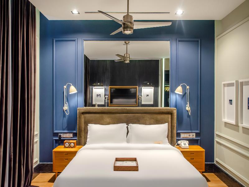 Browns Central Hotel - Oda
