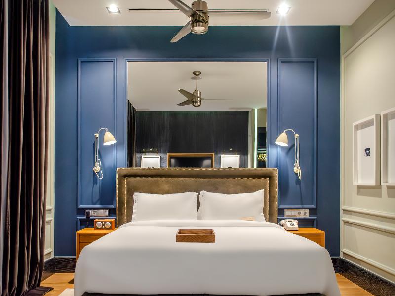Browns Central Hotel - Oda