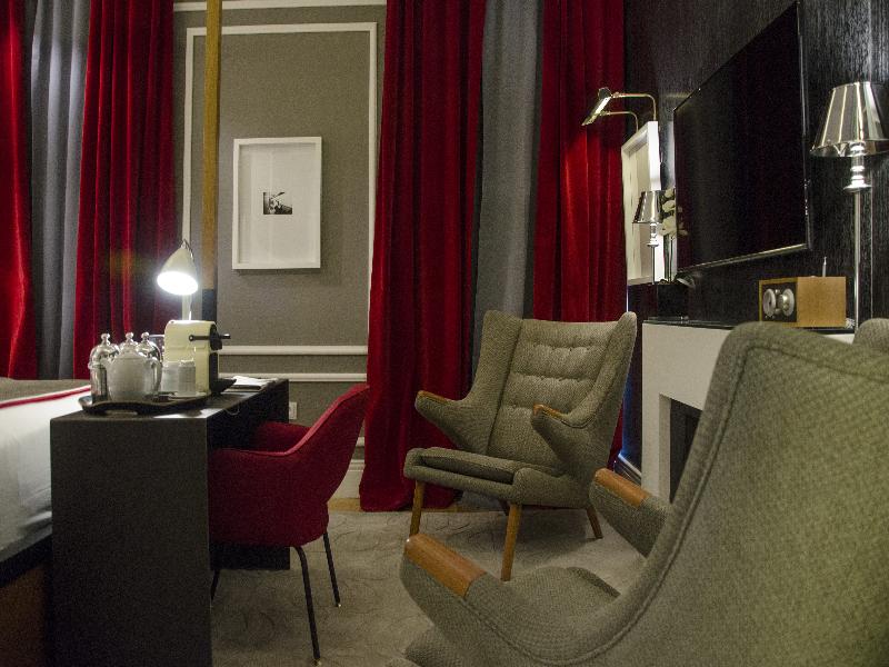 Browns Central Hotel - Oda