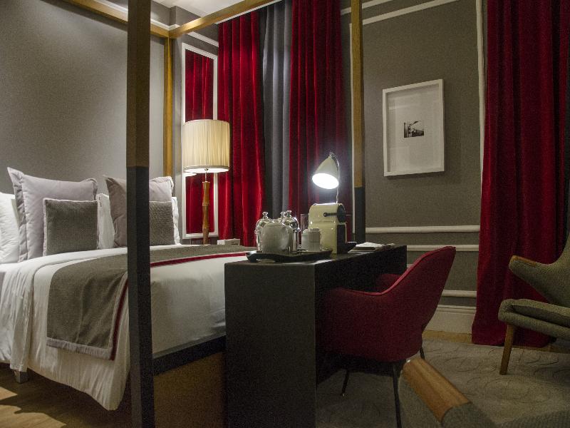 Browns Central Hotel - Oda