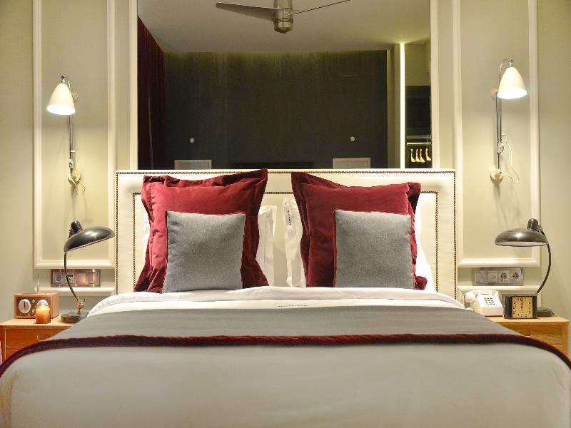 Browns Central Hotel - Oda