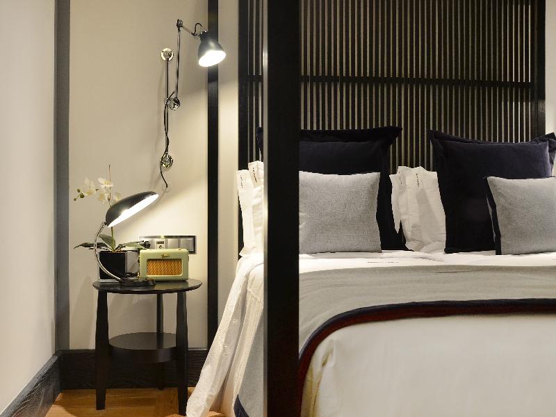 Browns Central Hotel - Oda