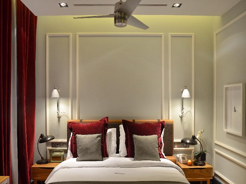 Browns Central Hotel - Oda