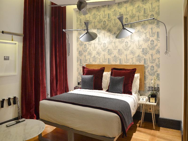 Browns Central Hotel - Oda