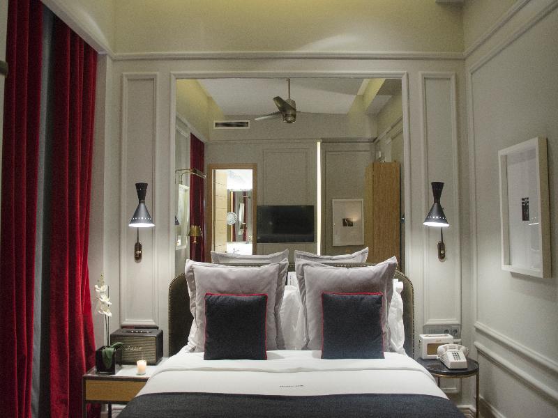 Browns Central Hotel - Oda