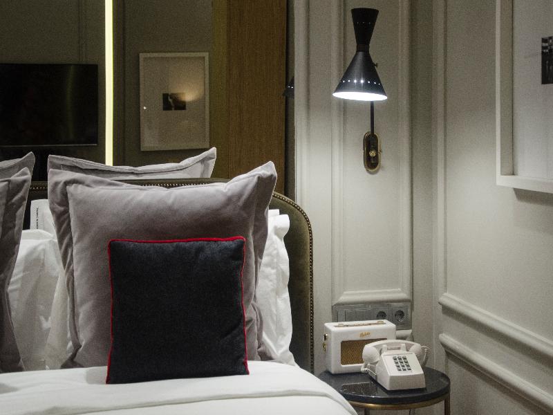 Browns Central Hotel - Oda