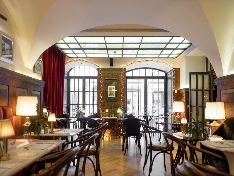 Browns Central Hotel - Restoran