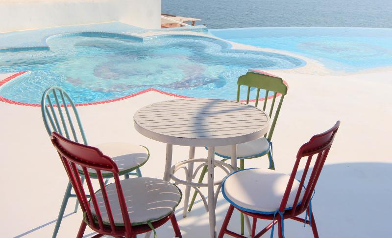 Bougainville Bay Hotel - Bar