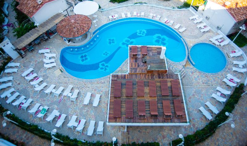 Bougainville Bay Hotel - Havuz