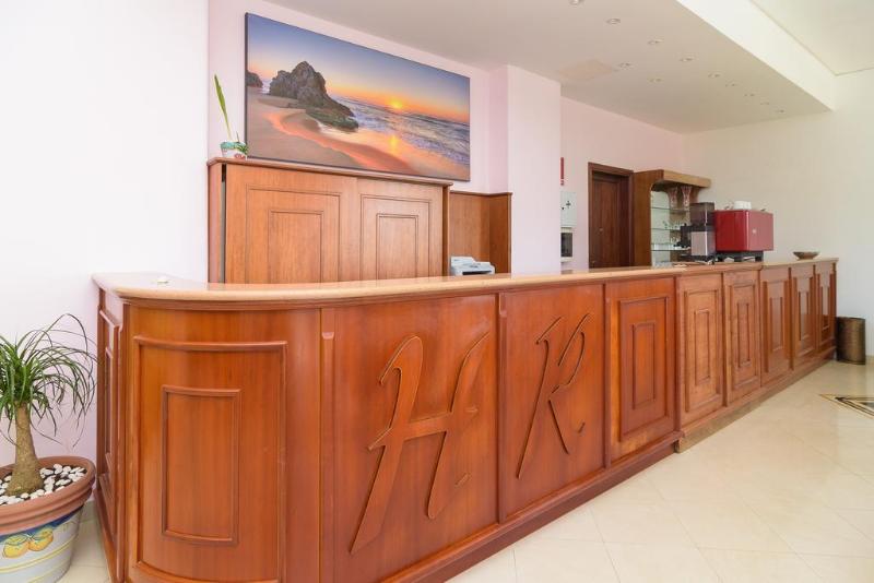 Hotel Riviera - Lobi