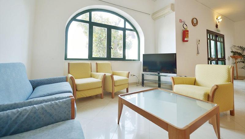 Hotel Riviera - Lobi