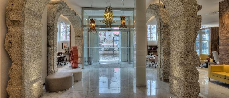 NH Collection Porto Batalha - Lobi