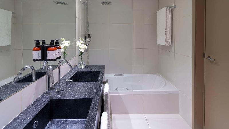 NH Collection Porto Batalha - Oda
