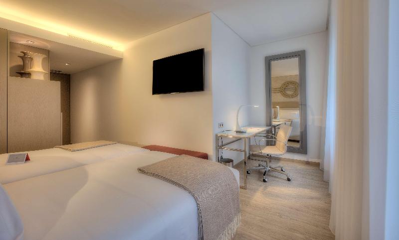 NH Collection Porto Batalha - Oda