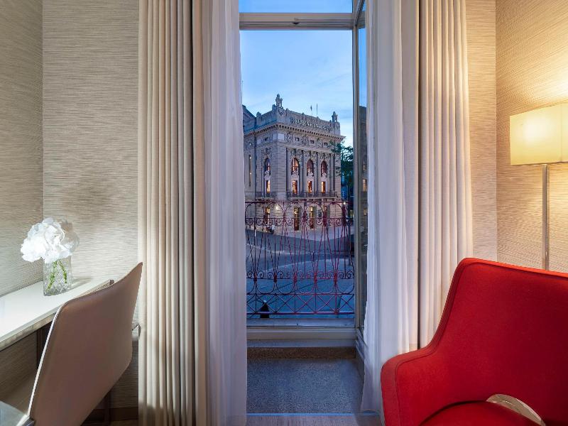 NH Collection Porto Batalha - Oda