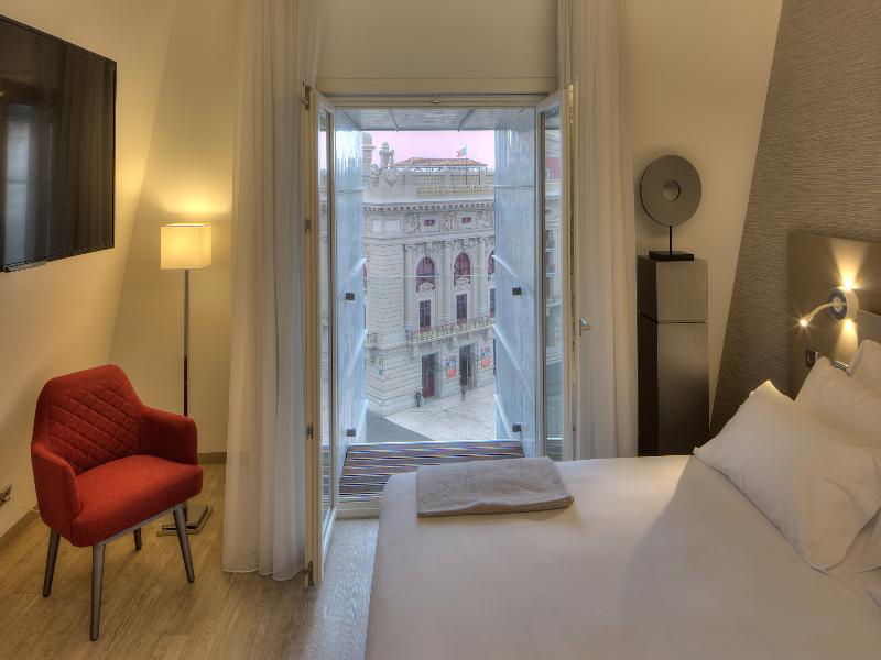 NH Collection Porto Batalha - Oda