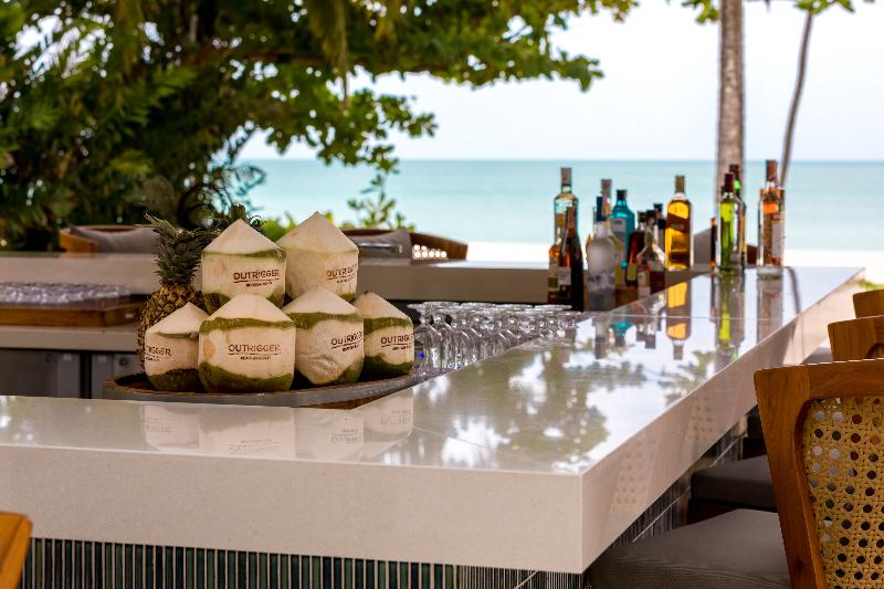 OUTRIGGER Khao Lak Beach Resort - Bar