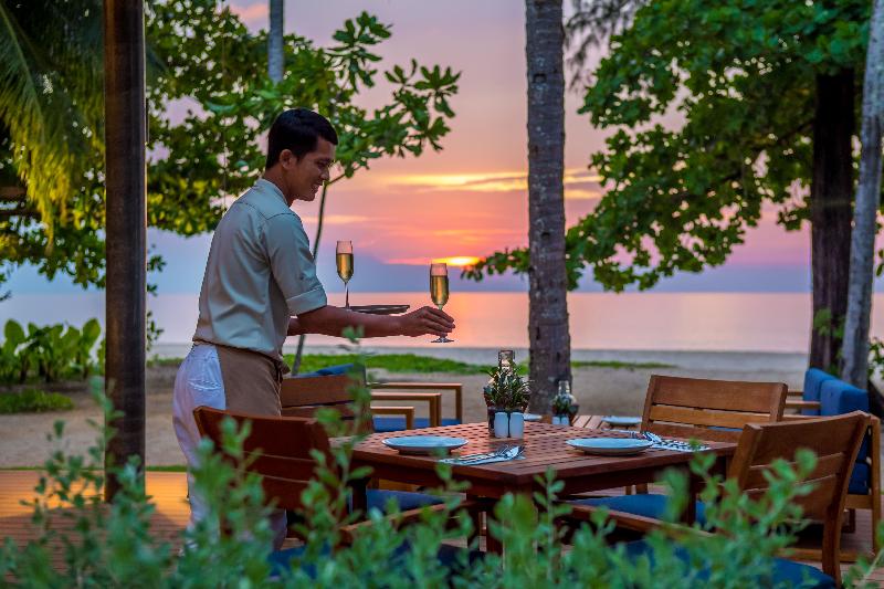 OUTRIGGER Khao Lak Beach Resort - Restoran
