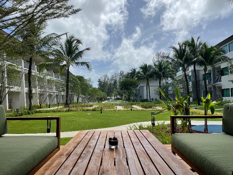 OUTRIGGER Khao Lak Beach Resort - Teras
