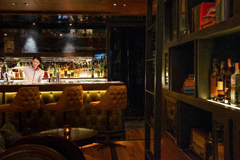 Hotel Indigo Bangkok Wireless Road - Bar