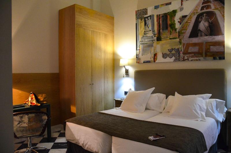Aguilas5 SevillaSuites - Oda